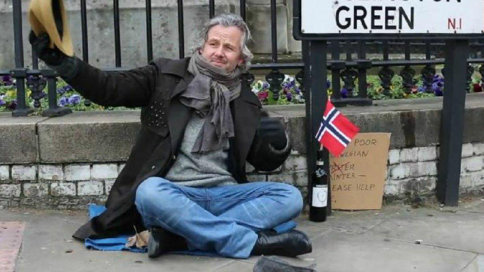 Ari Behn, pidiendo limosna cual mendigo en Londres.