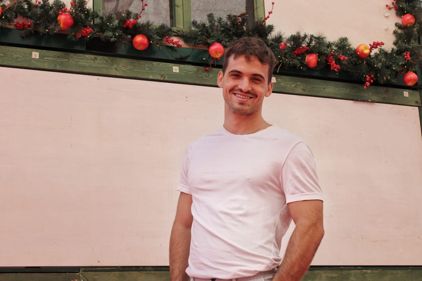 El cantante malagueño Antonino García posa para esta entrevista.