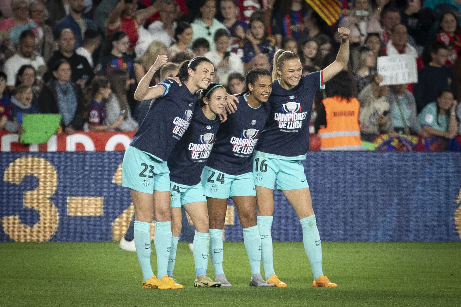 Las imágenes de la celebración del FC Barcelona en Los Cármenes