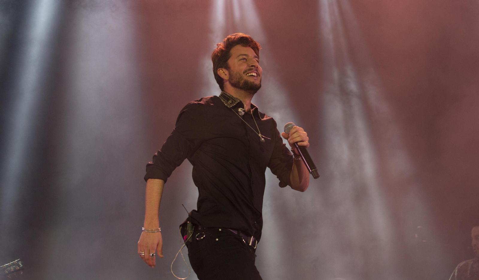 El concierto de Manuel Carrasco en la Plaza de España, en imágenes