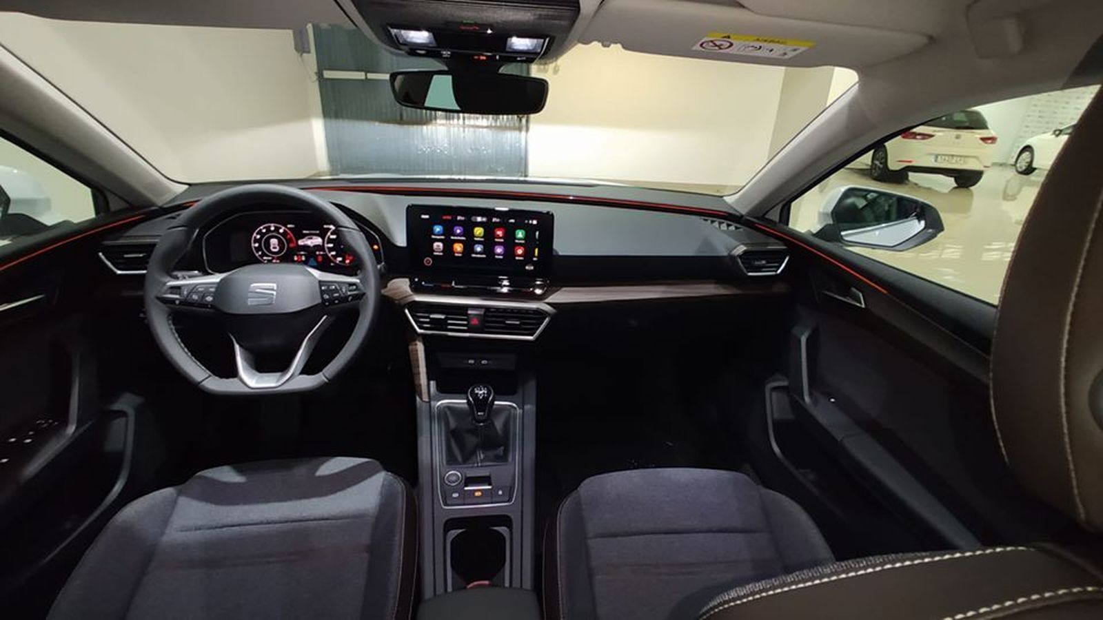 El Seat León está a la venta con hasta cinco propuestas diferentes de sistemas de propulsión.