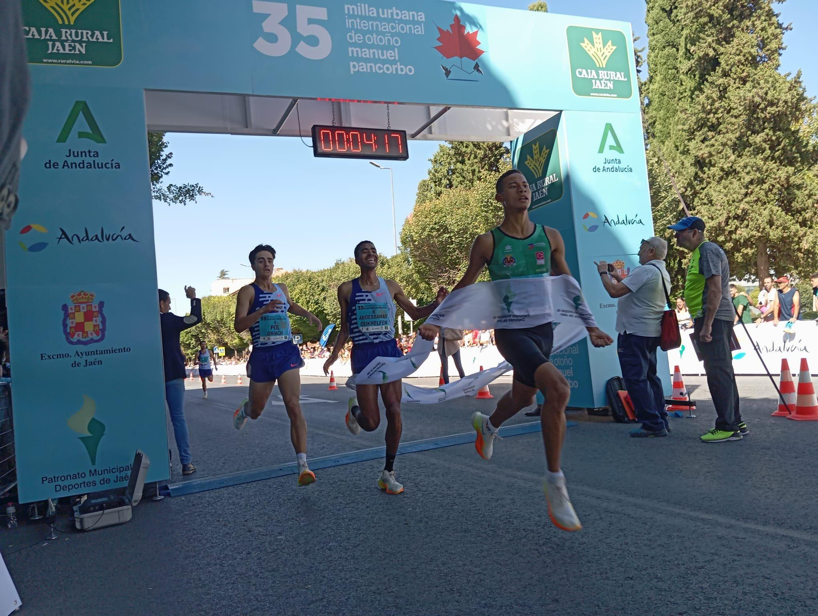 Ronaldo Olivo entra en meta como campeón de la prueba el pasado año.