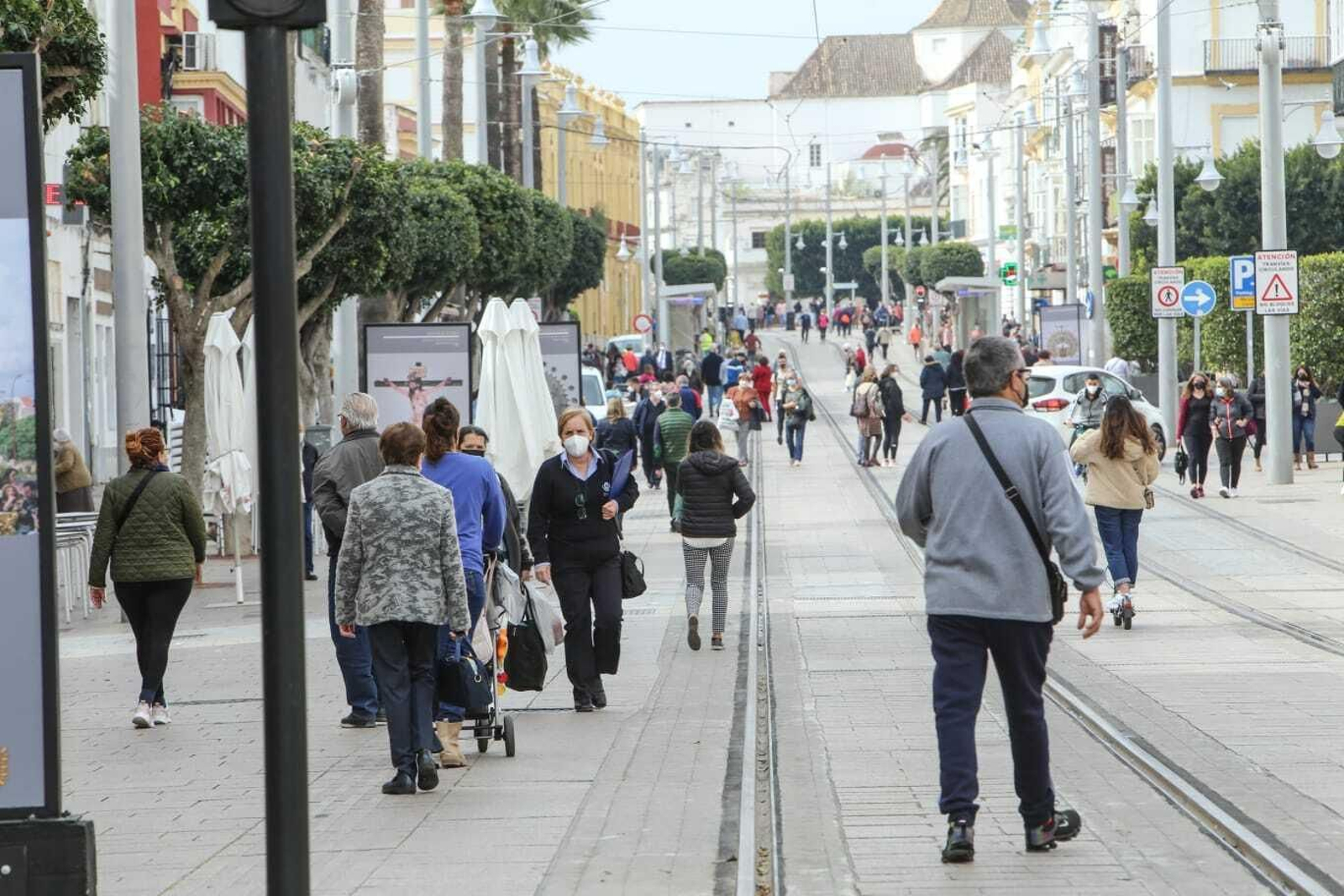 Ciudadanos por la calle Real hace unos días.