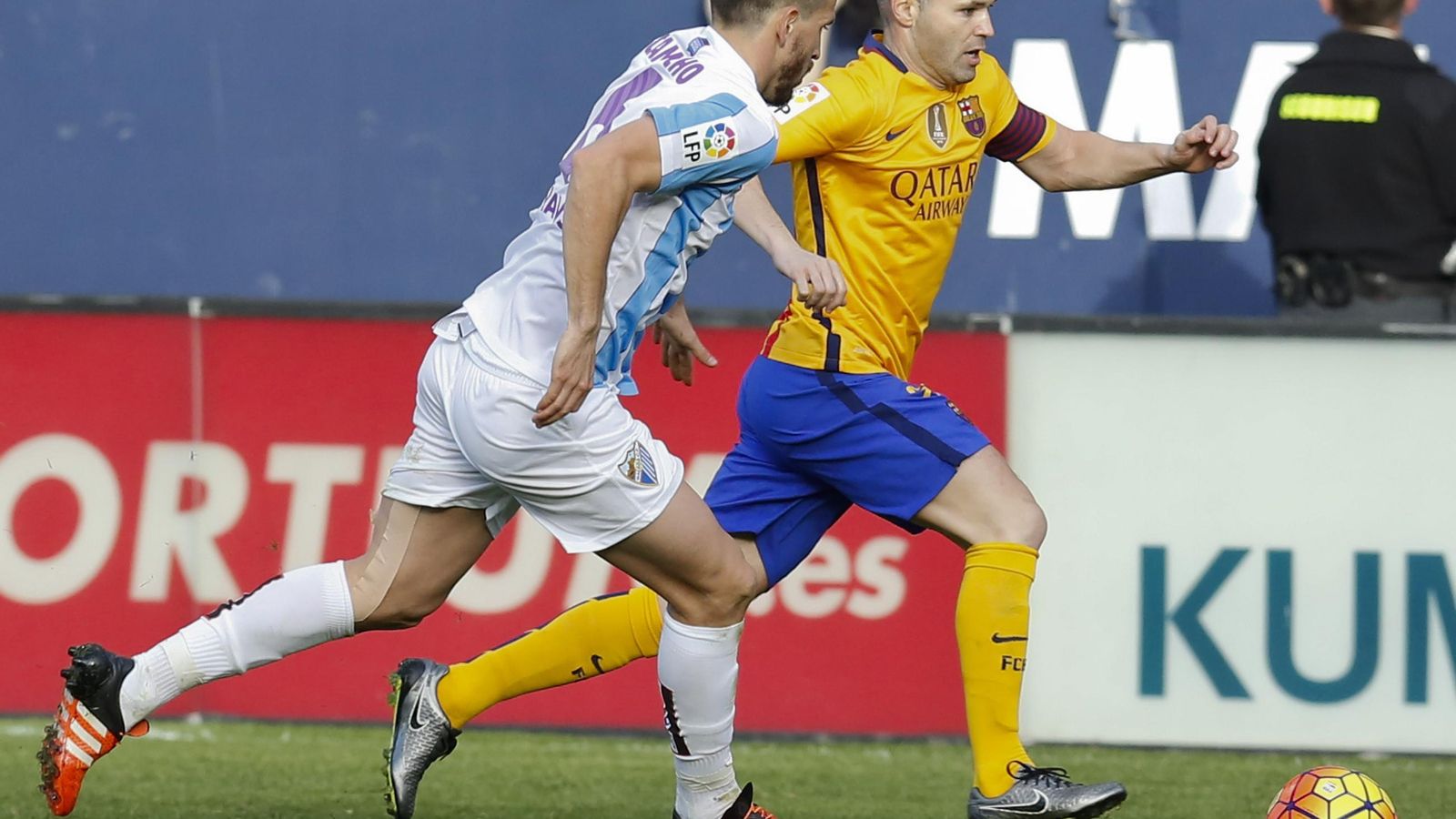 Las fotos de Andrés Iniesta en La Rosaleda con España y el Barcelona Las fotos de Andrés Iniesta en La Rosaleda con España y el Barcelona