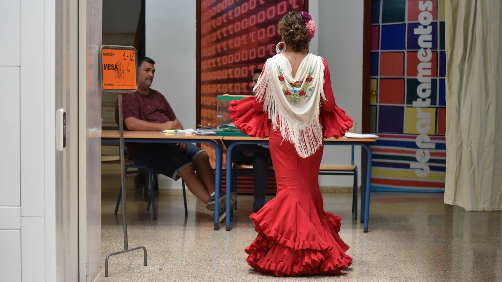 Fotos de las elecciones de Andalucía en Algeciras