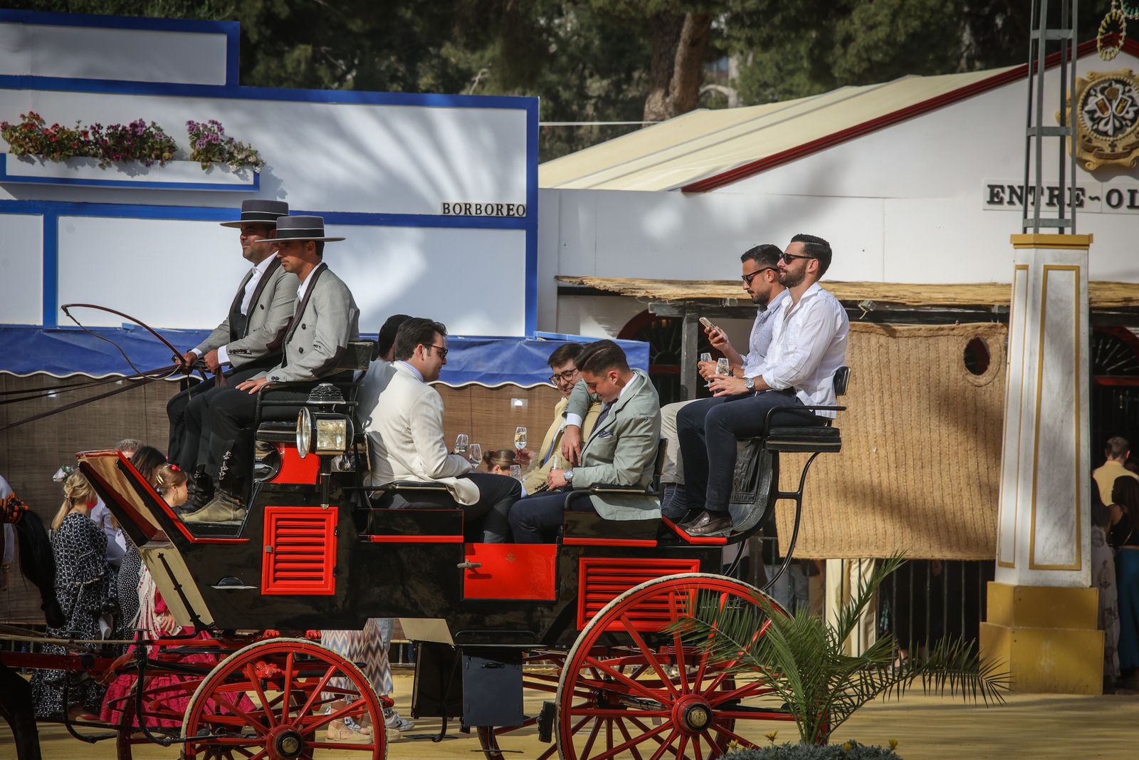 Búscate en las fotos  del jueves en la Feria de Jerez