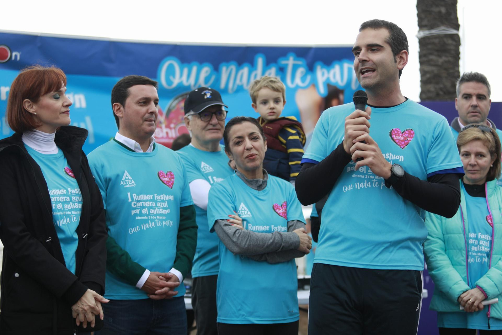 Galería gráfica de la 'RUNNER FASHION CARRERA AZUL POR EL AUTISMO'