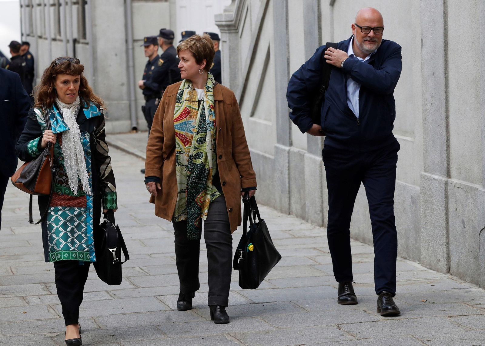 Anna Simó, ex miembro de la Mesa del Parlament, a su llegada al TS.