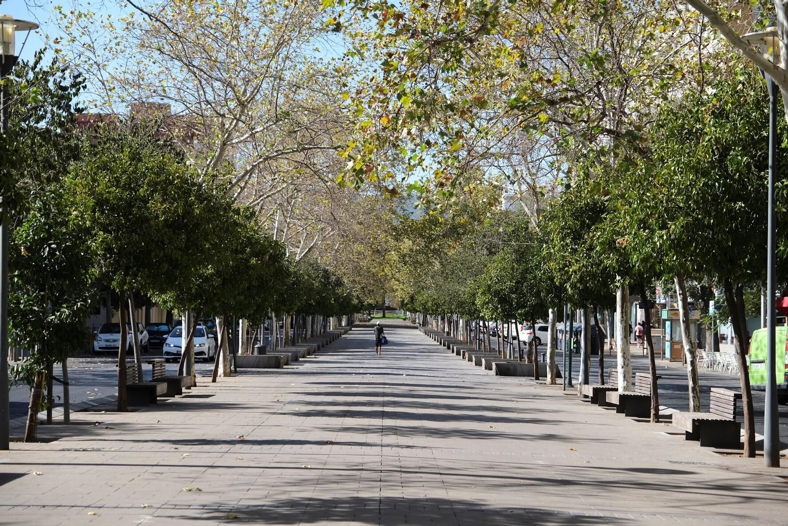 Un paseo en fotografías por la Córdoba desierta de agosto