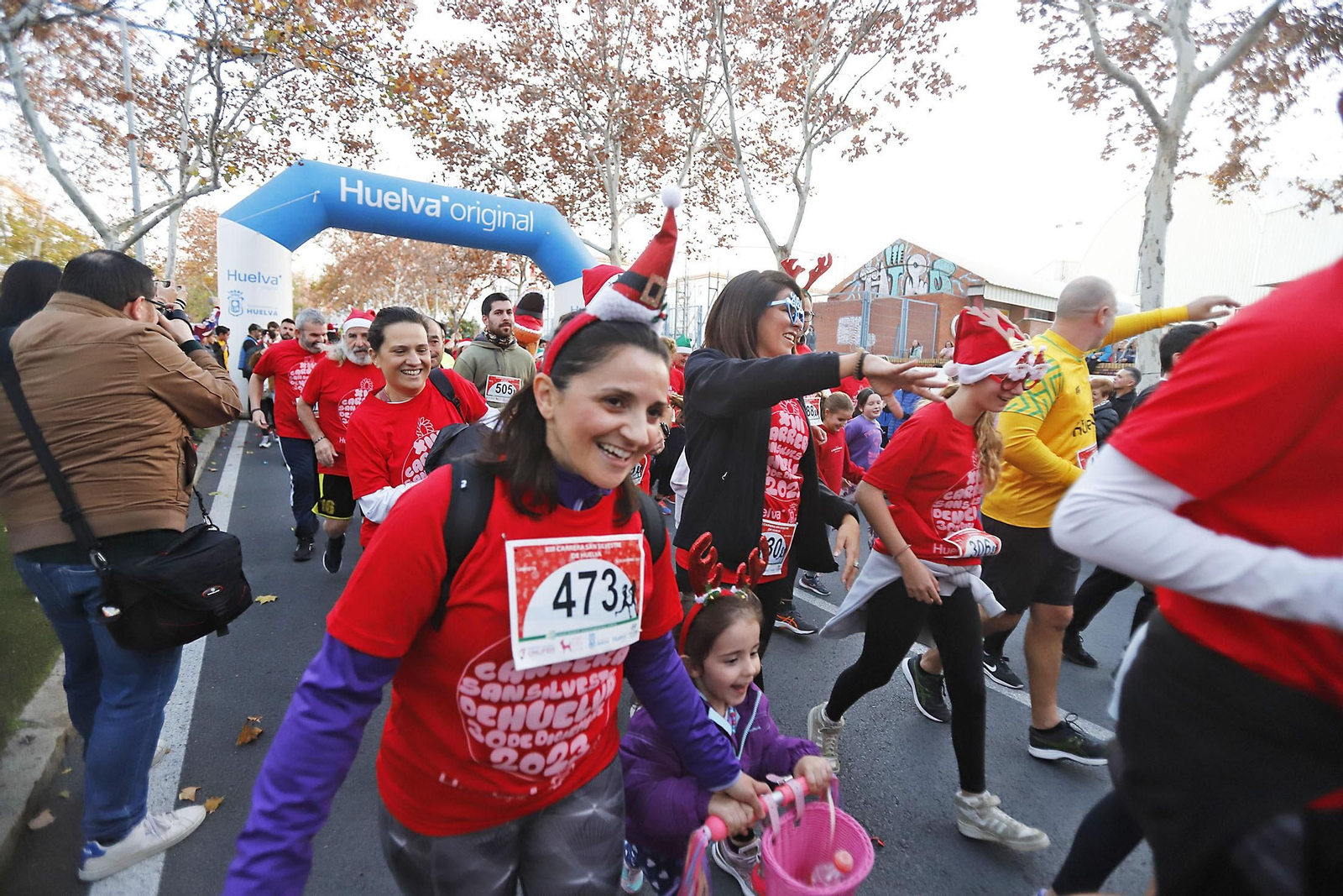 Imágenes de la XIII carrera de San Silvestre en Huelva