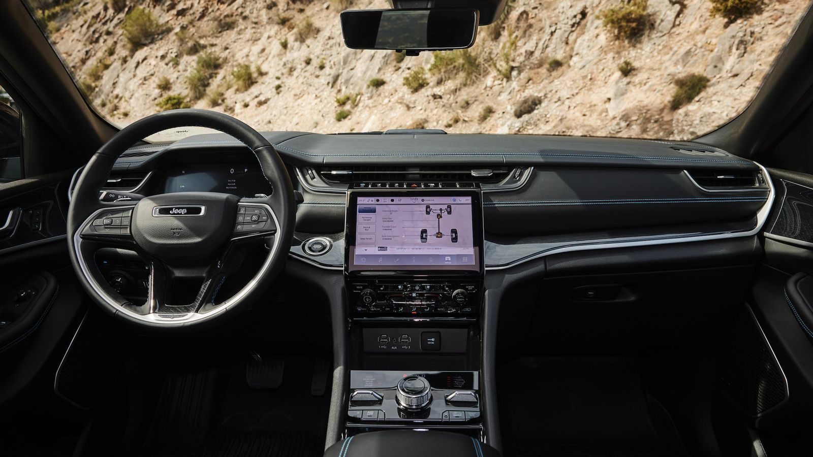 Las pantallas son las protagonistas del Grand Cherokee, con hasta tres además de un head-up display.
