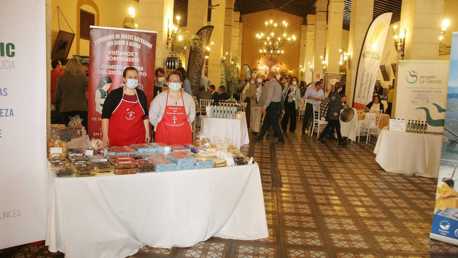 El Monasterio del Espíritu Santo ha contado con un stand en el que se vendían los dulces de las monjas.