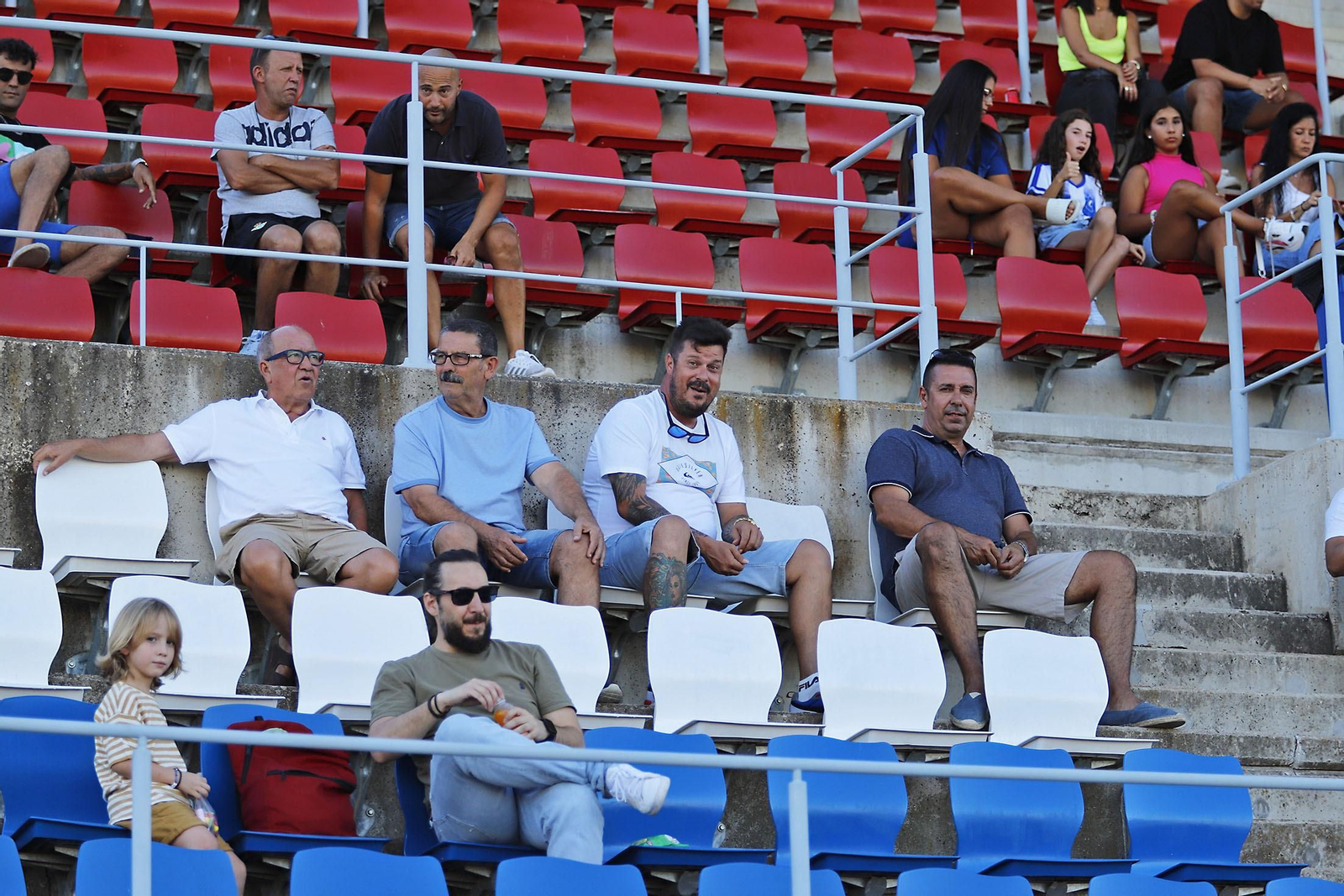 Imágenes del partido entre el Cartaya y el Recreativo de Huelva