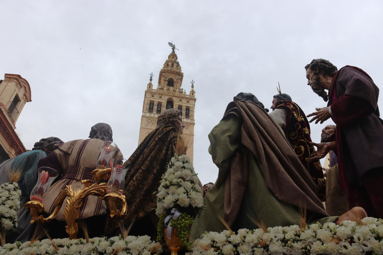 Traslado del misterio de la Cena al Palacio Arzobispal