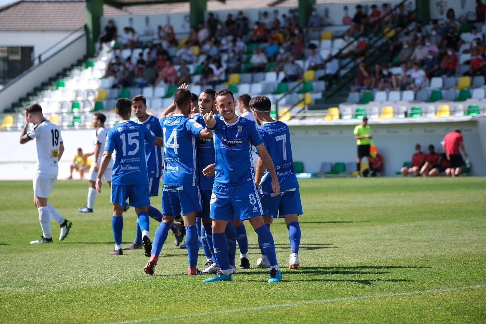 Juanca celebra el 0-1, que no ha servido para que el Xerez CD sume los tres puntos.