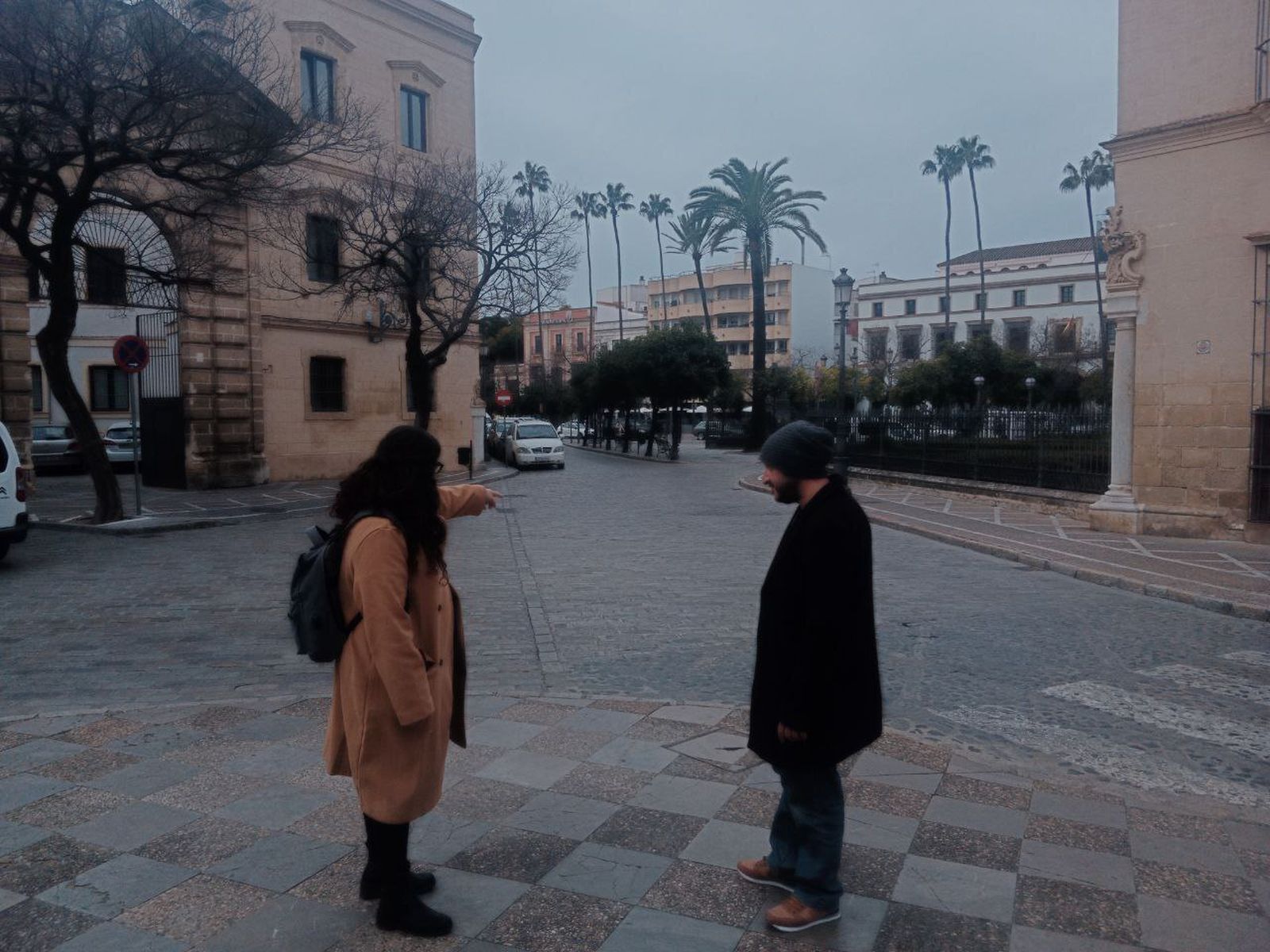 IU propone la peatonalización de la plaza del Marqués de Domecq.