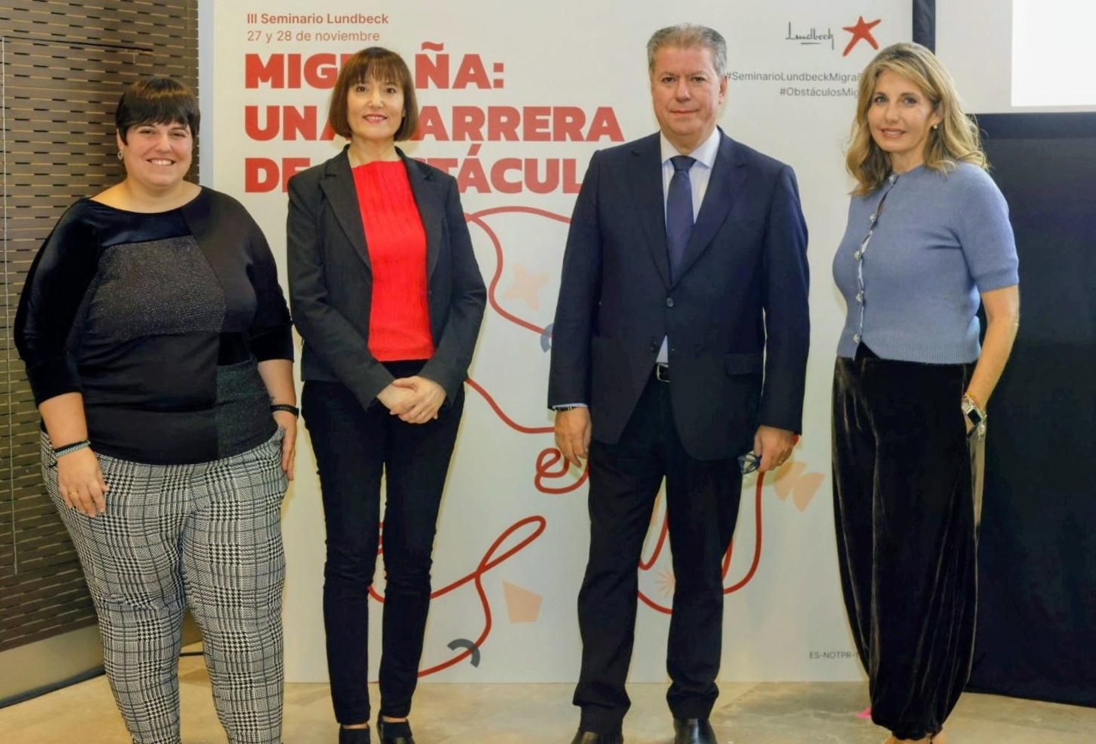 Tania Herrera, Almudena Mateos, Roberto Belvis y Eva Ortega durante el encuentro ‘Migraña: una carrera de obstáculos’.