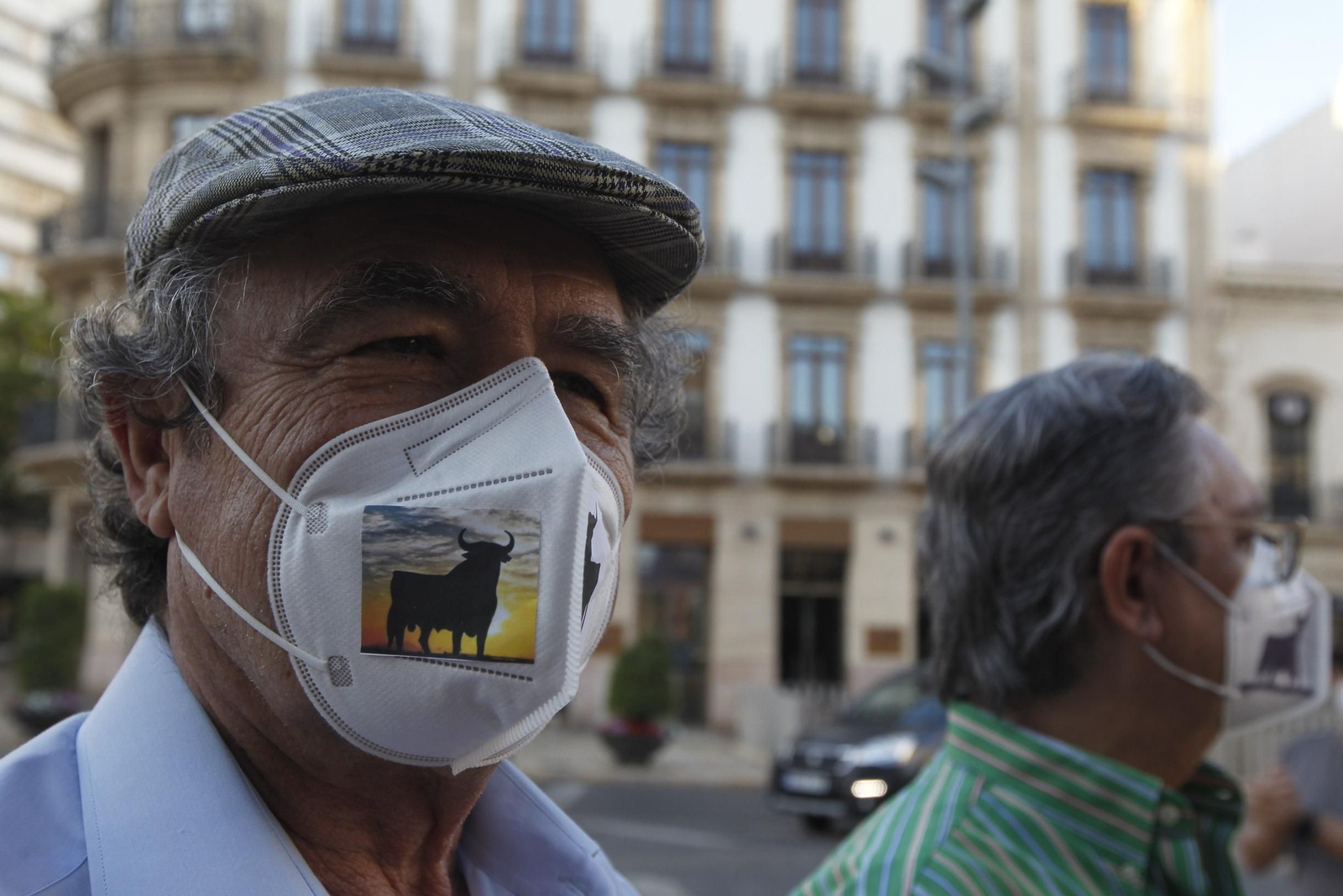 Fotogalería manifestación a favor del mundo del toro. Almería