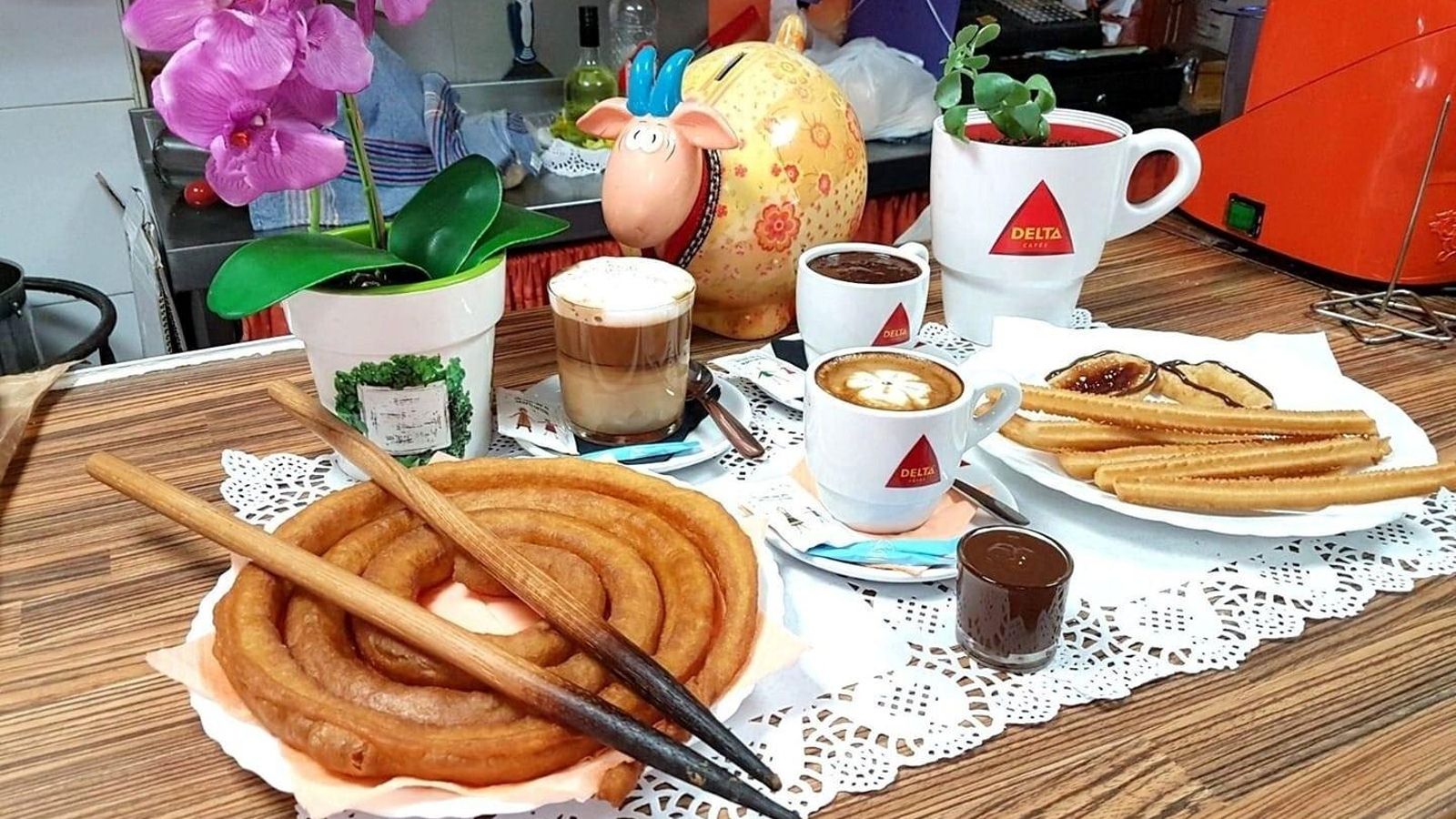 Cafetería Churrería Yoli.