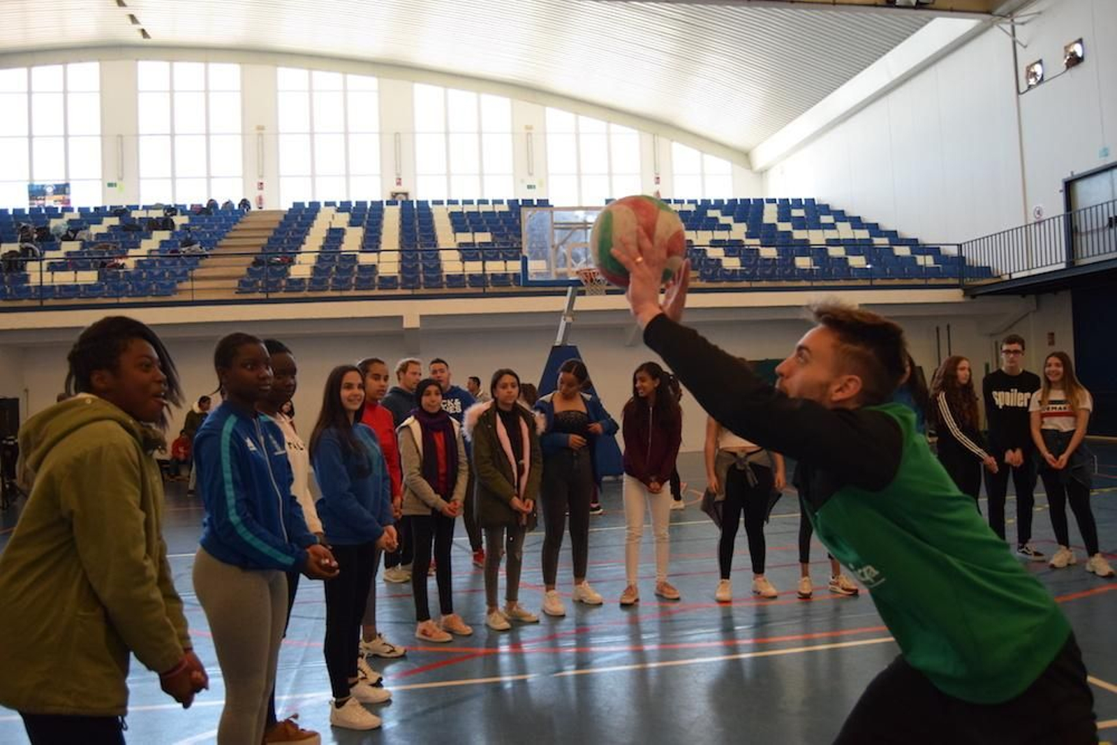 Unicaja reúne a 400 niños de La Mojonera en su campaña 'El Deportes es Vida'