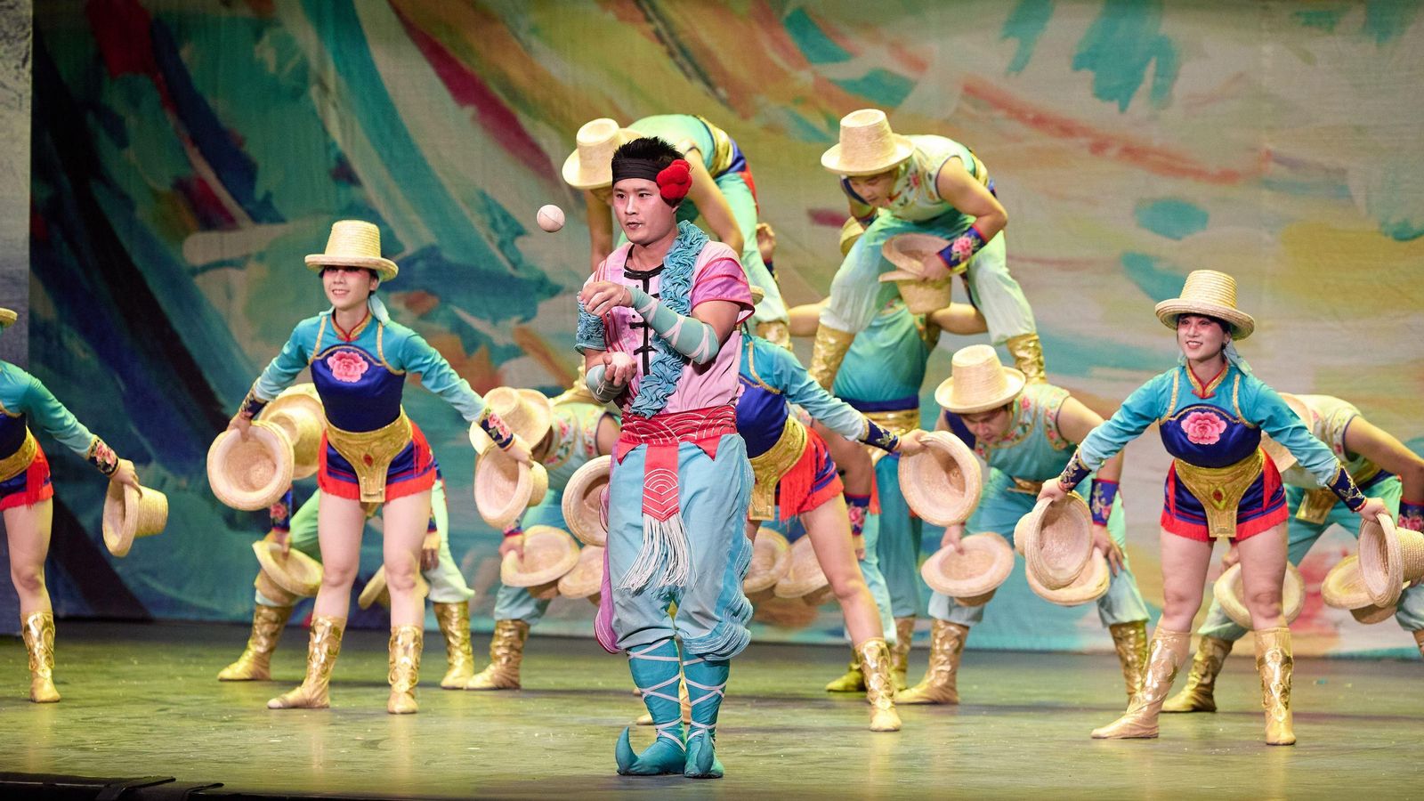 Colorido, espectáculo y magia en la puesta en escena del Circo del Sol