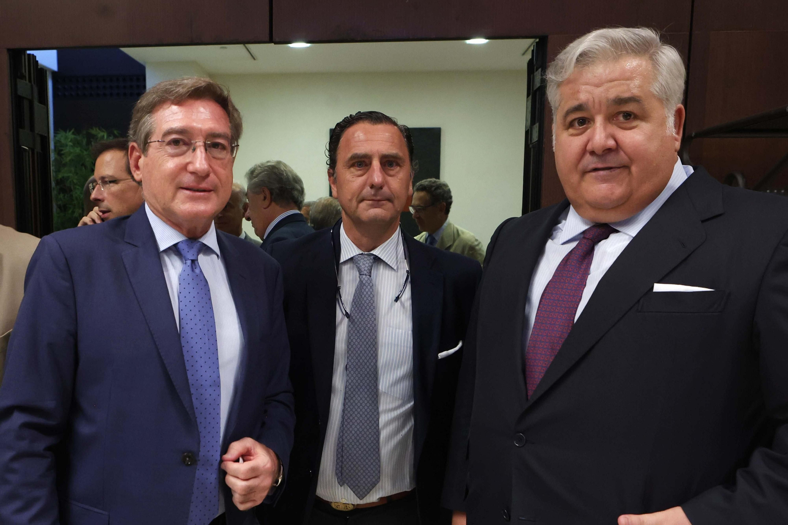 Imágenes de los asistentes al Foro Joly con Hugo Morán