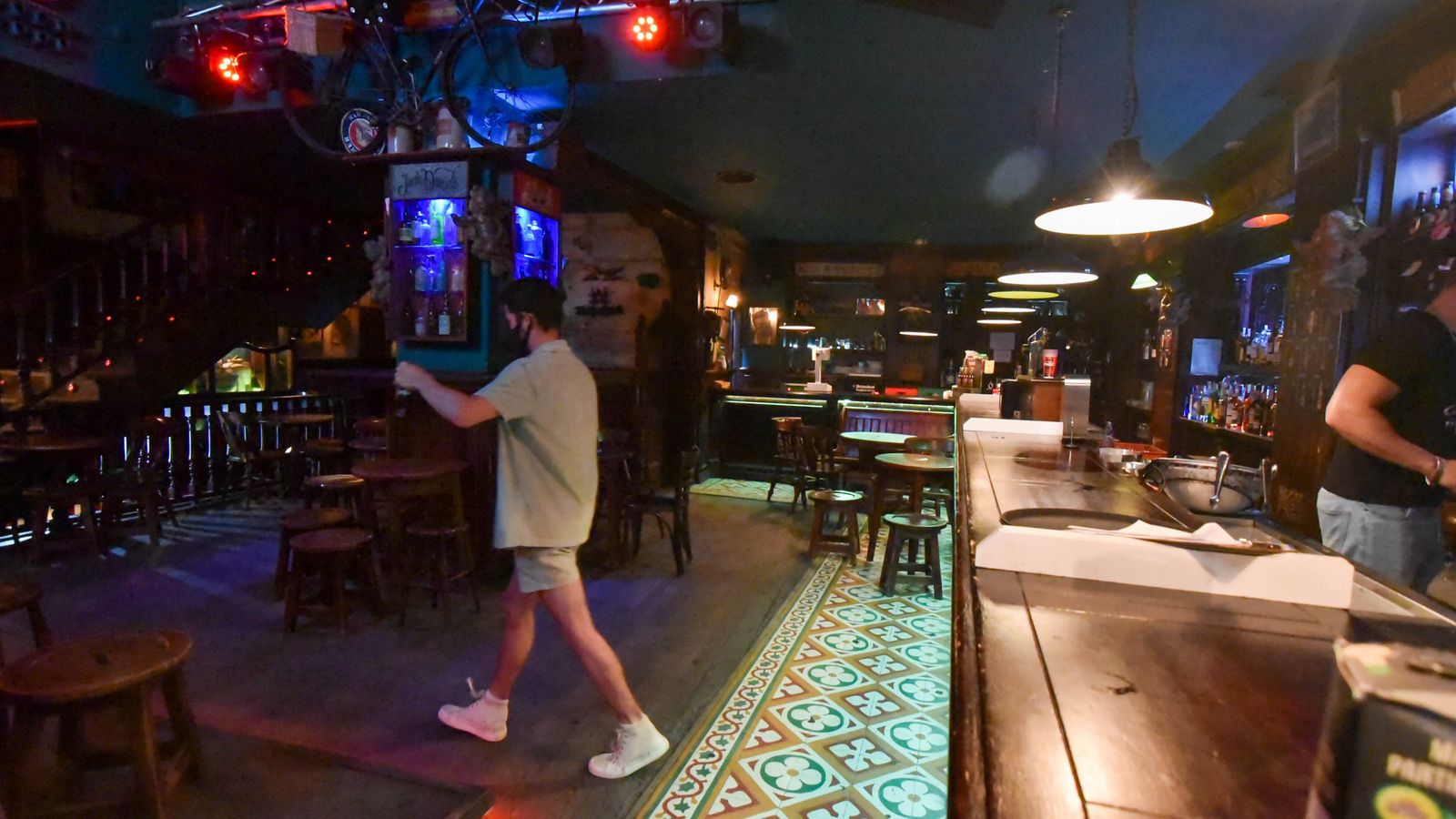 El Molly Blooms, uno de los locales más conocidos de La Línea.