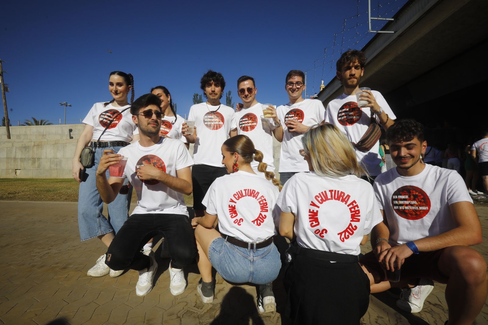 Imágenes de la Feria de Córdoba: Las camisetas picantes que solo te pones si eres estudiante