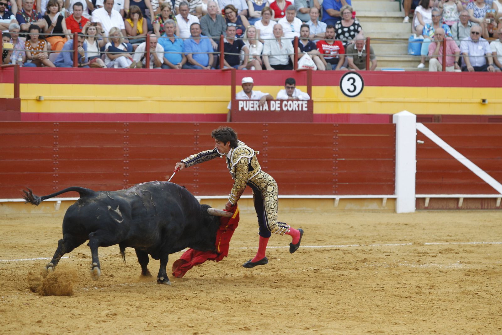 Fotogalería corrida de toros Roquetas de Mar. El Fandi, Castella, Cayetano.