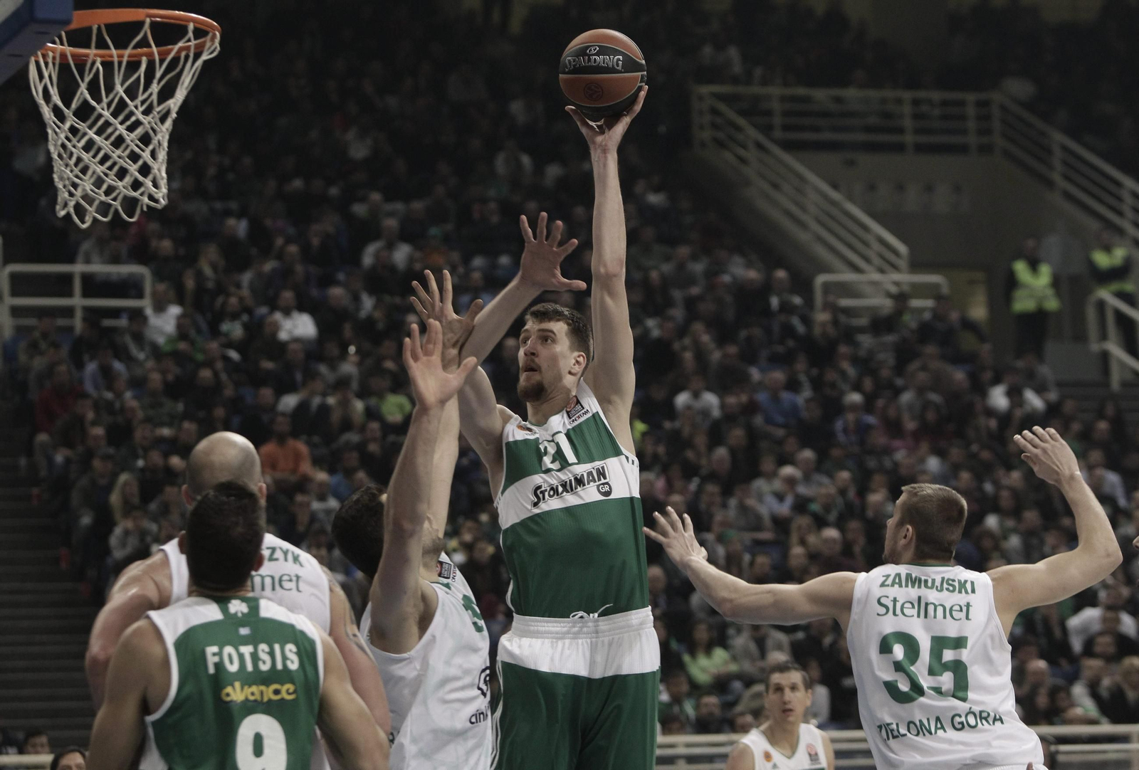 La carrera de Ognjen Kuzmic, en fotos