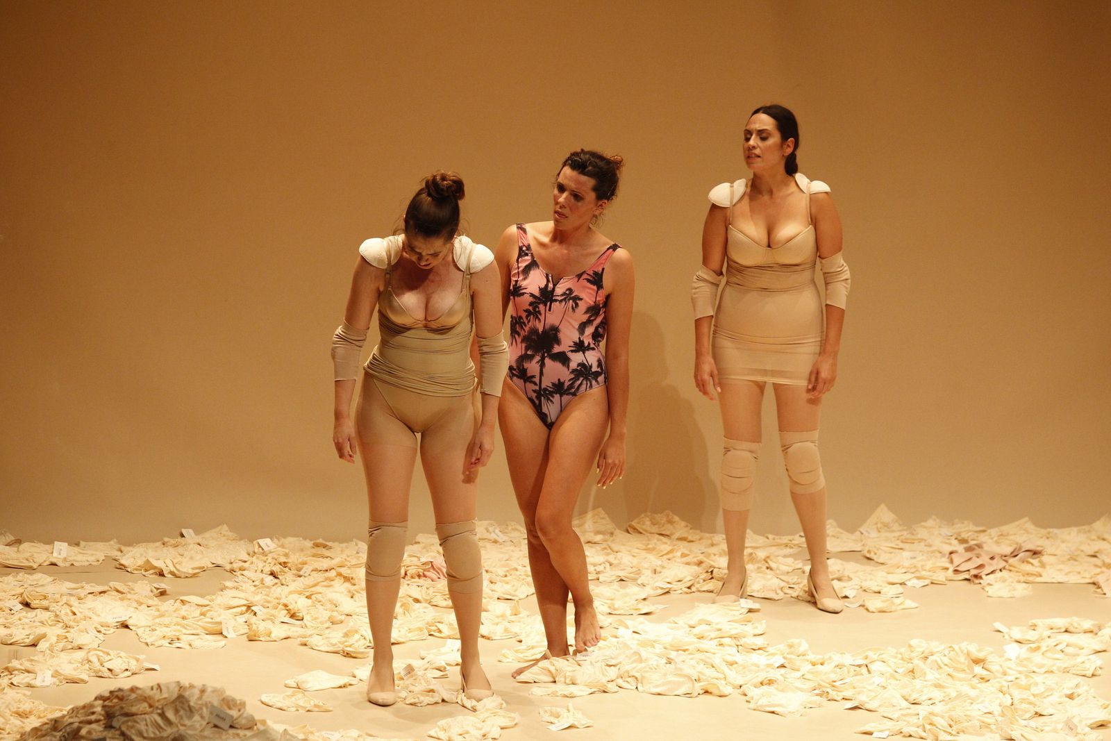 Fotogalería Festival Teatro El Ejido. Obra "Las Dependientas"