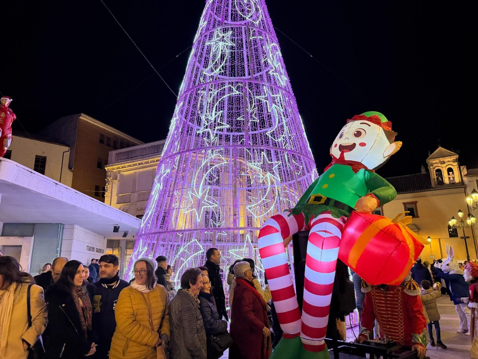 Inauguración del alumbrado especial de Navidad en Montilla