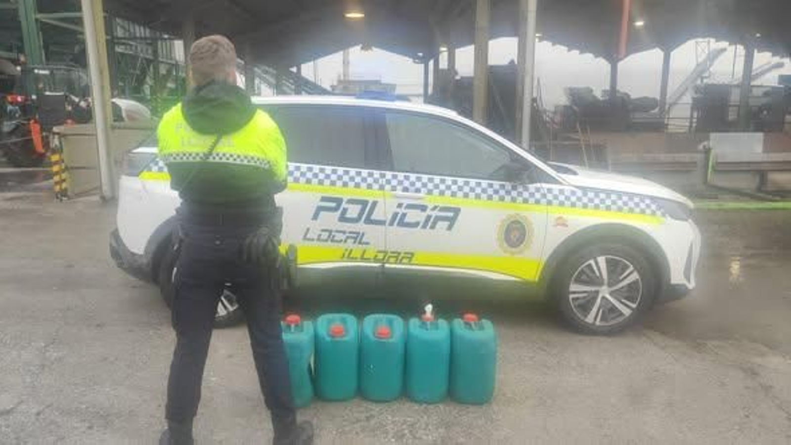 Imagen de la recuperación del combustible.