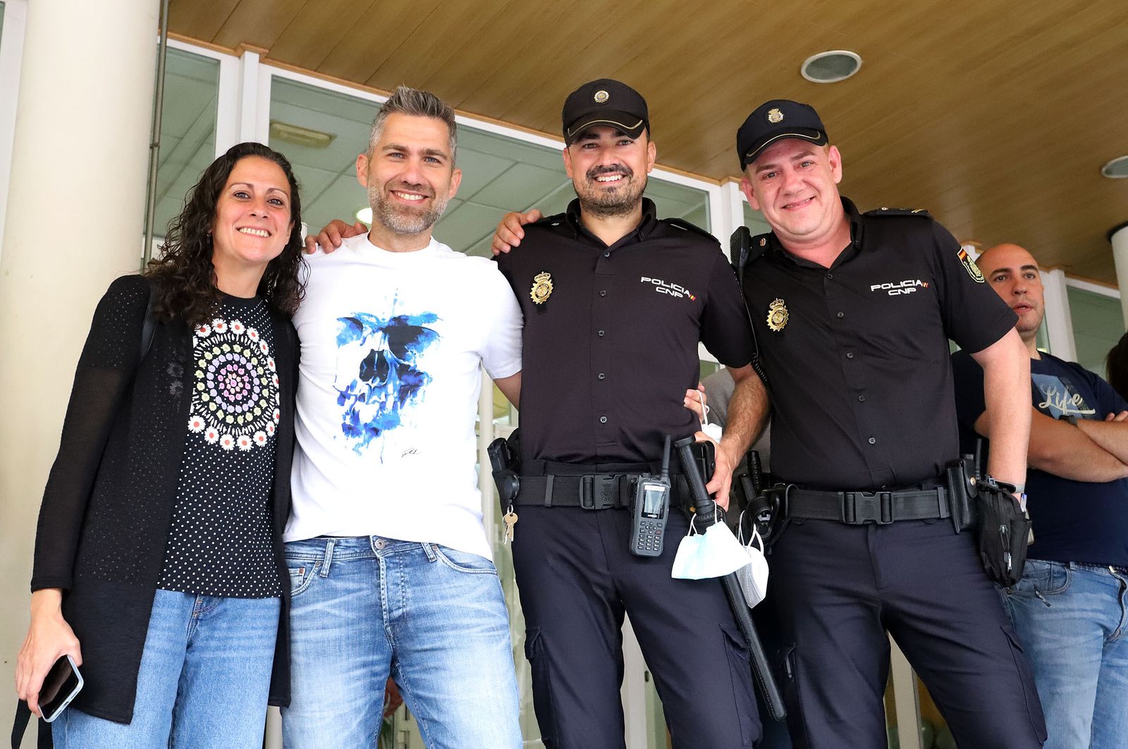 Imágenes de Emigrantes en la Policía Nacional