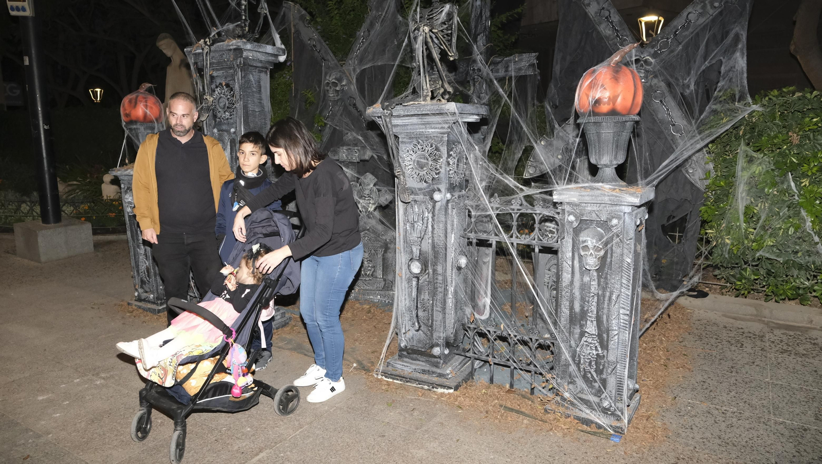 Imágenes de la Noche en Negro de Almería
