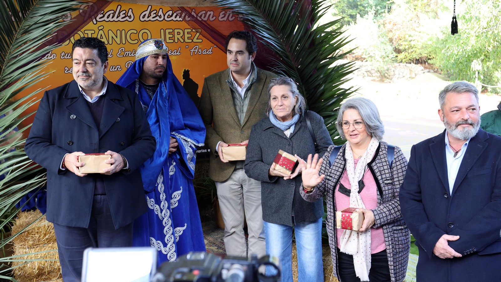 Asad recibe a los niños en el Zoo de Jerez