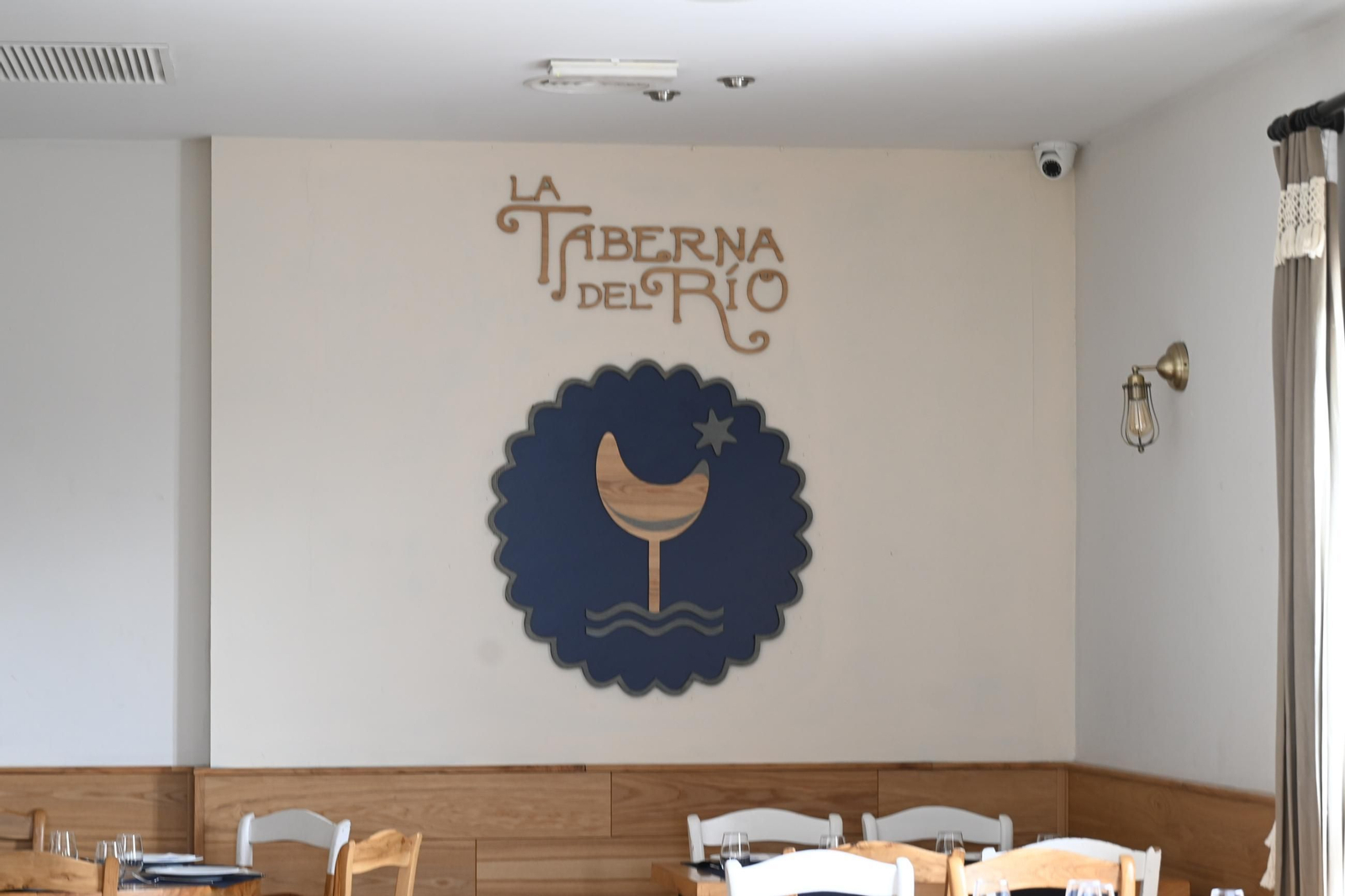 En fotos, la magia de la taberna de Córdoba que hace los platos de siempre como nunca