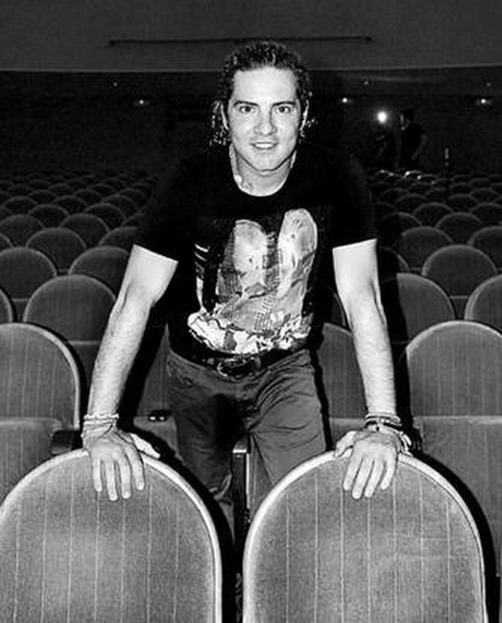 Bisbal sorprenderá hoy en el inicio de su gira acústica con la escenografía