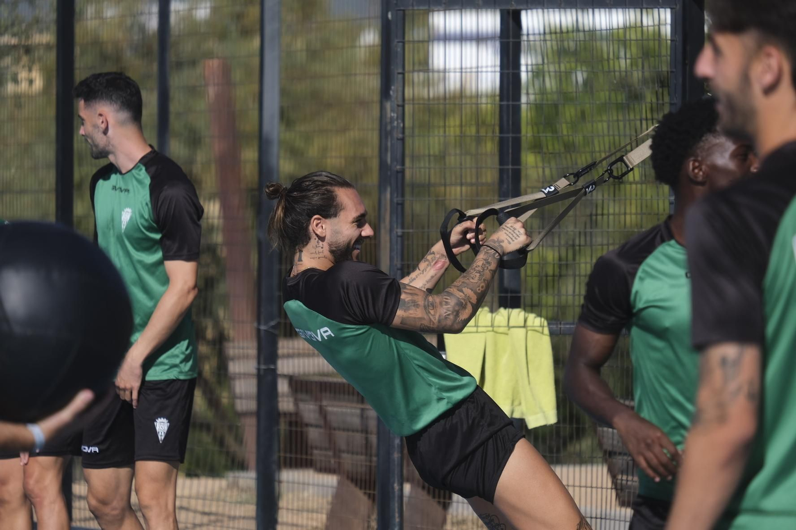 El entrenamiento del Córdoba CF en el parque de la Asomadilla, en imágenes