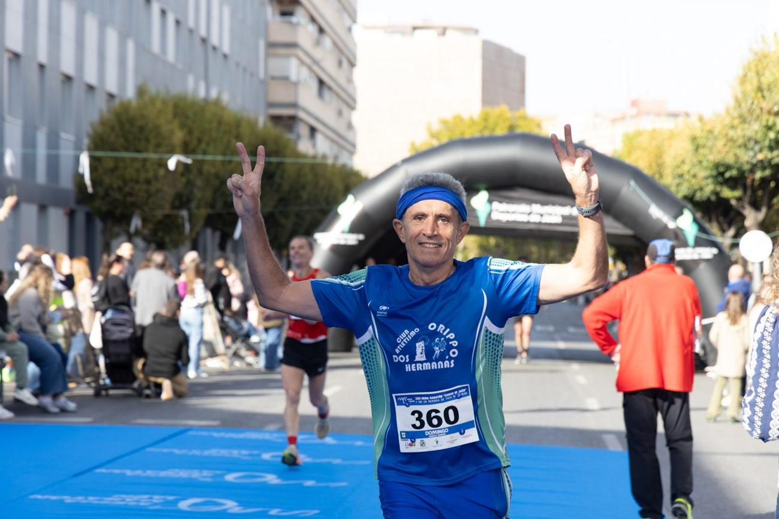 En imágenes: multitudinaria e histórica XXIX Media Maratón 'Ciudad de Jaén' y 10k en memoria de Paco Manzaneda