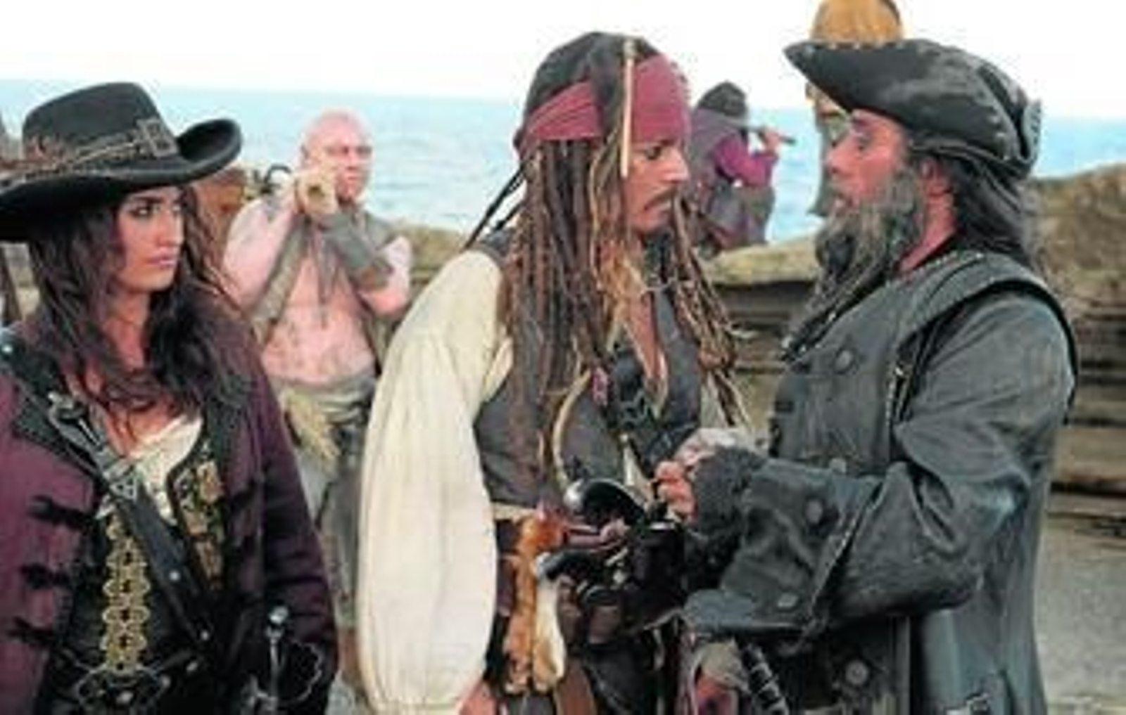 Penélope Cruz y Johnny Depp comparten plano en 'Piratas del Caribe 4'.