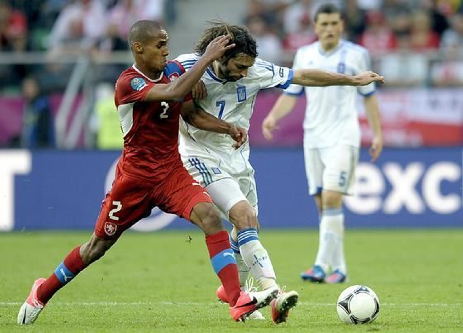 La República Checa vence a Grecia con dos goles en los primeros cinco minutos de partido.

Foto: EFE