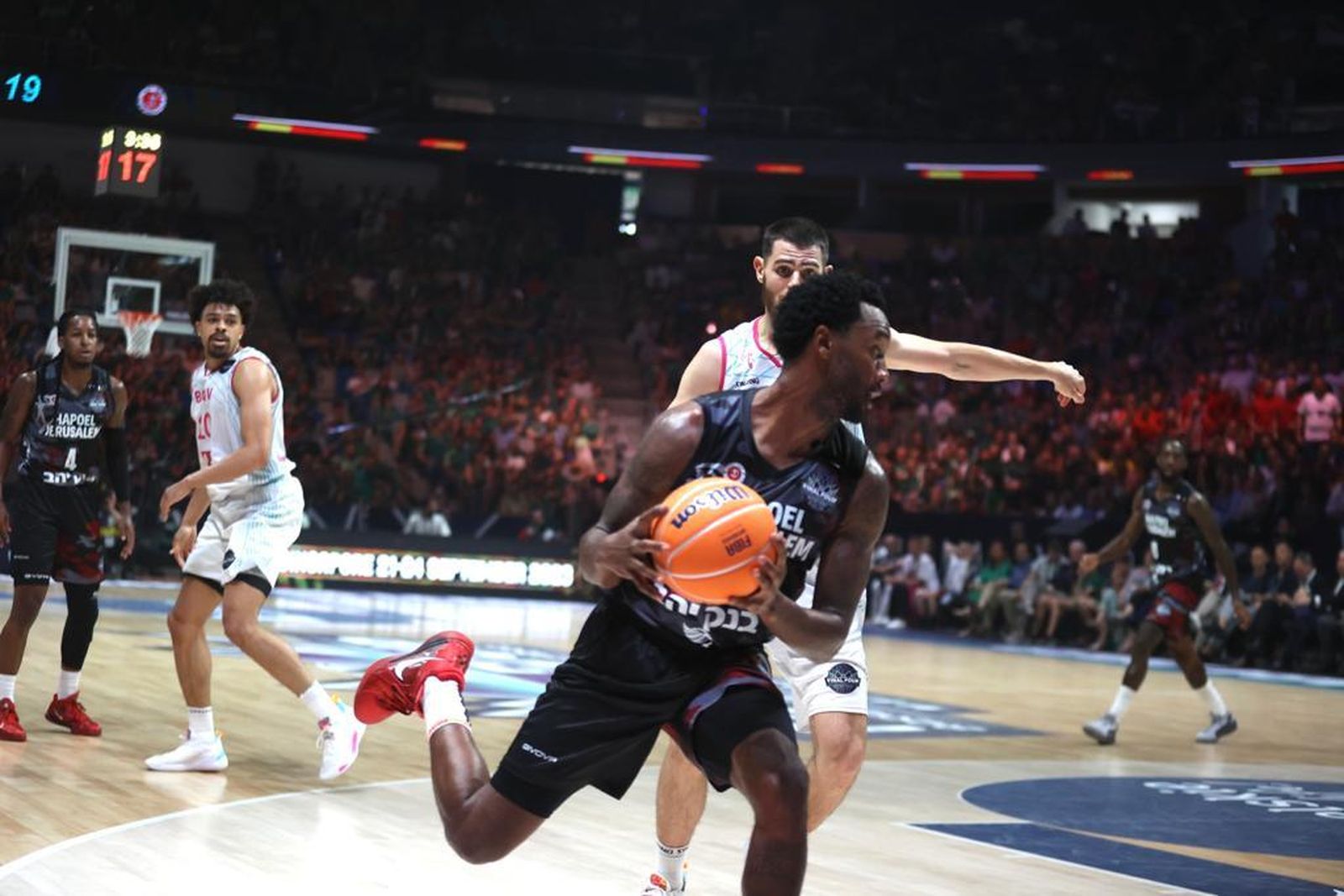 El Hapoel-Bonn, final de la BCL, en fotos