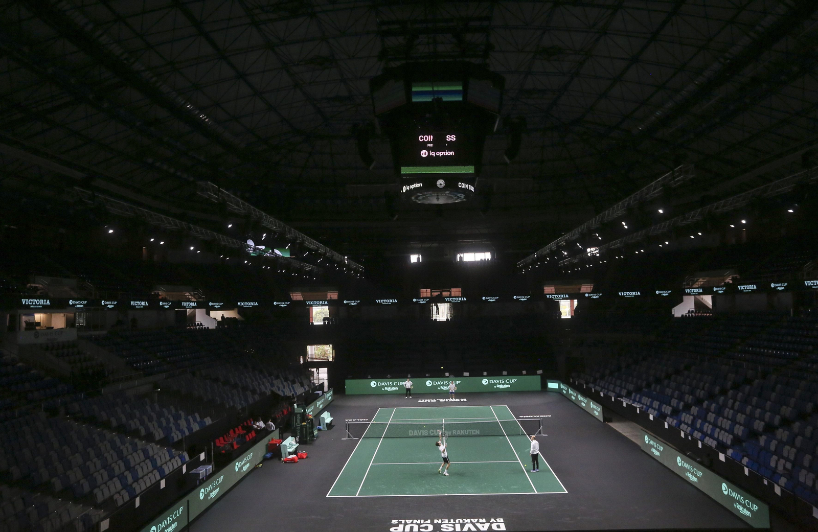 La metamorfosis del Carpena para la Copa Davis, con los jugadores sobre la pista ya