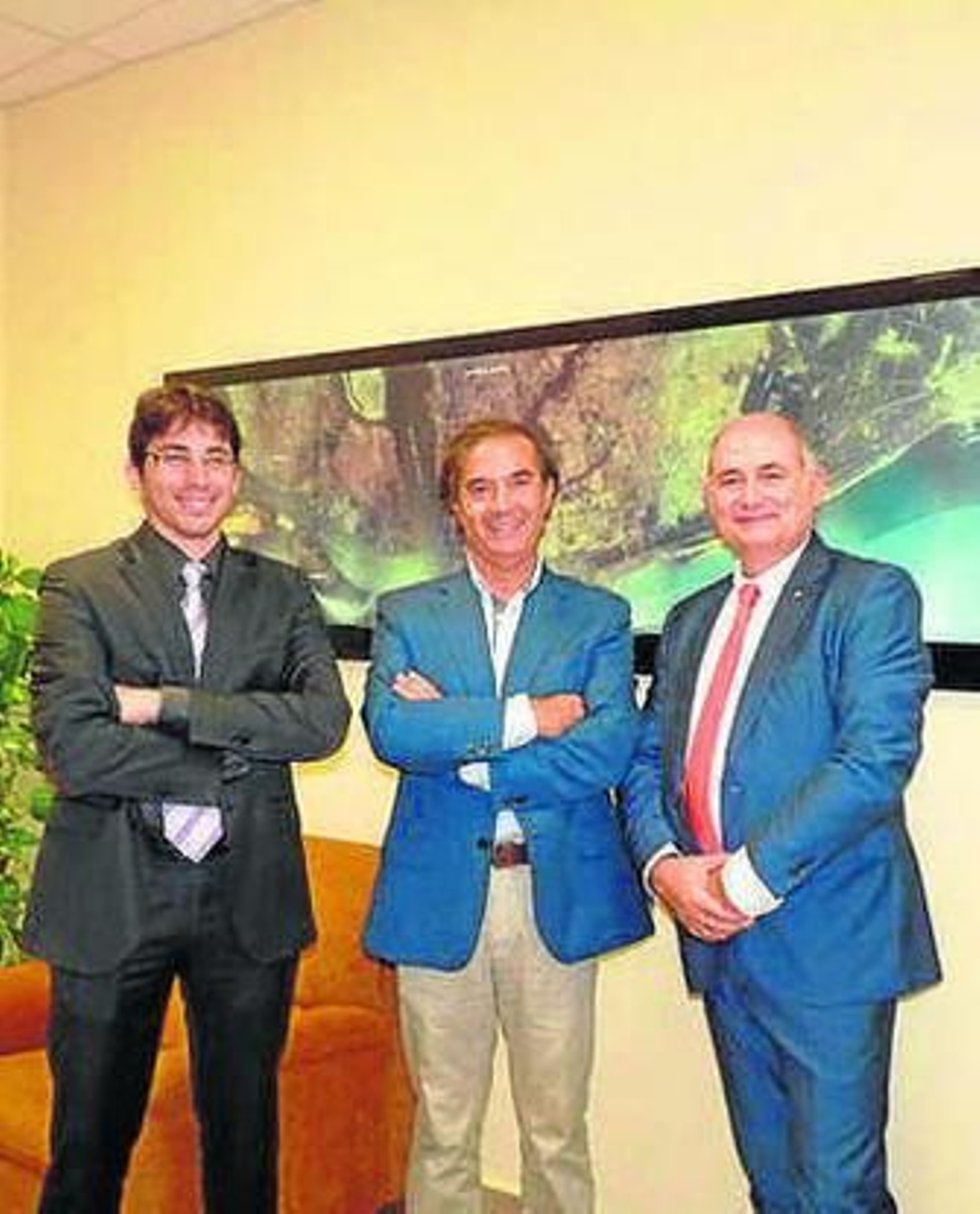 Firma de la adhesión de CLH.