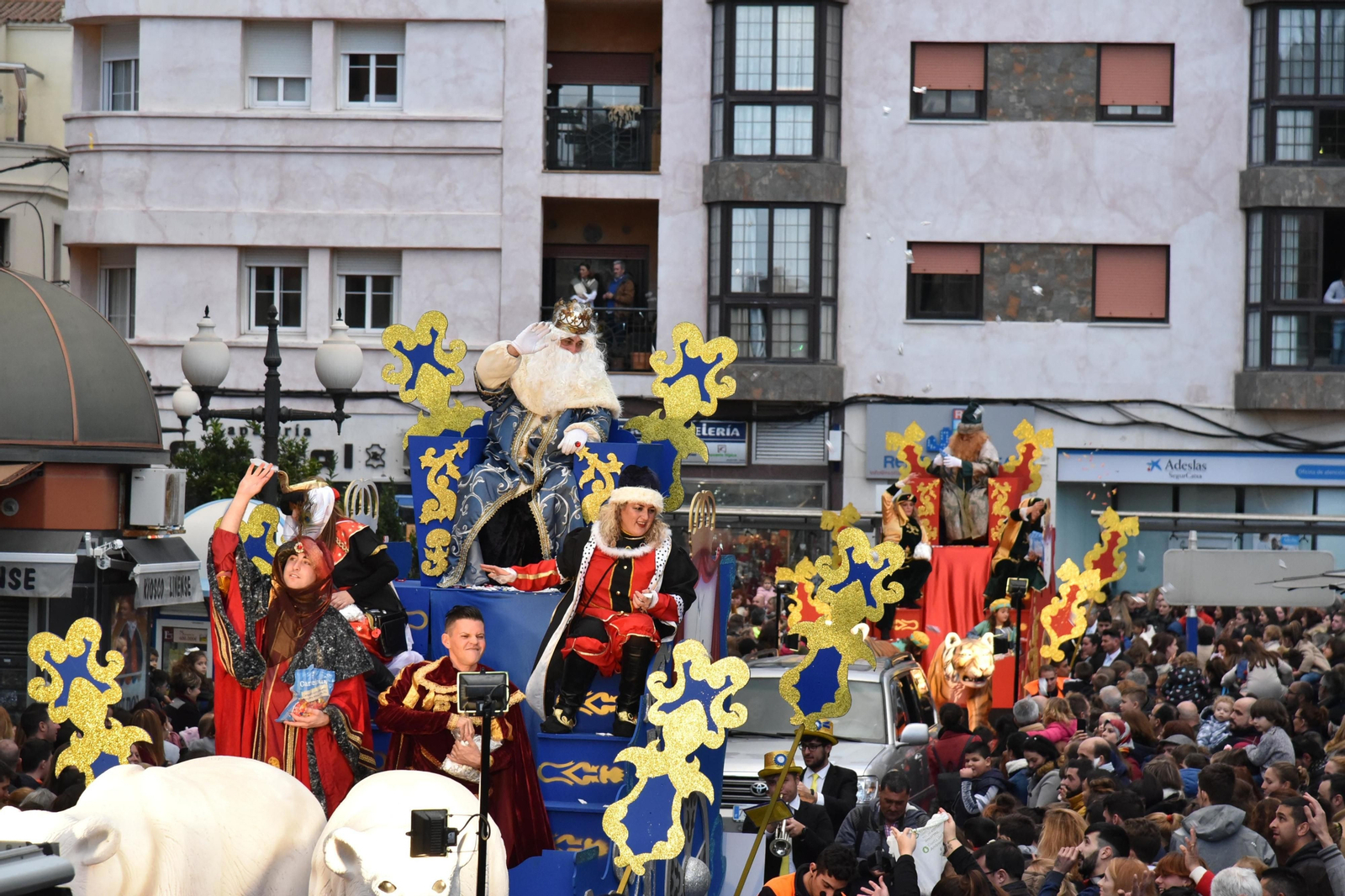 Imágenes de la Cabalgata de la ilusión en La Línea