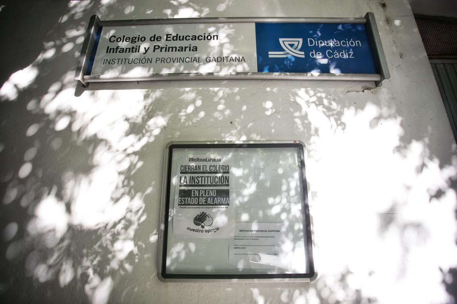 Entrada principal del colegio Institución Provincial de Cádiz.