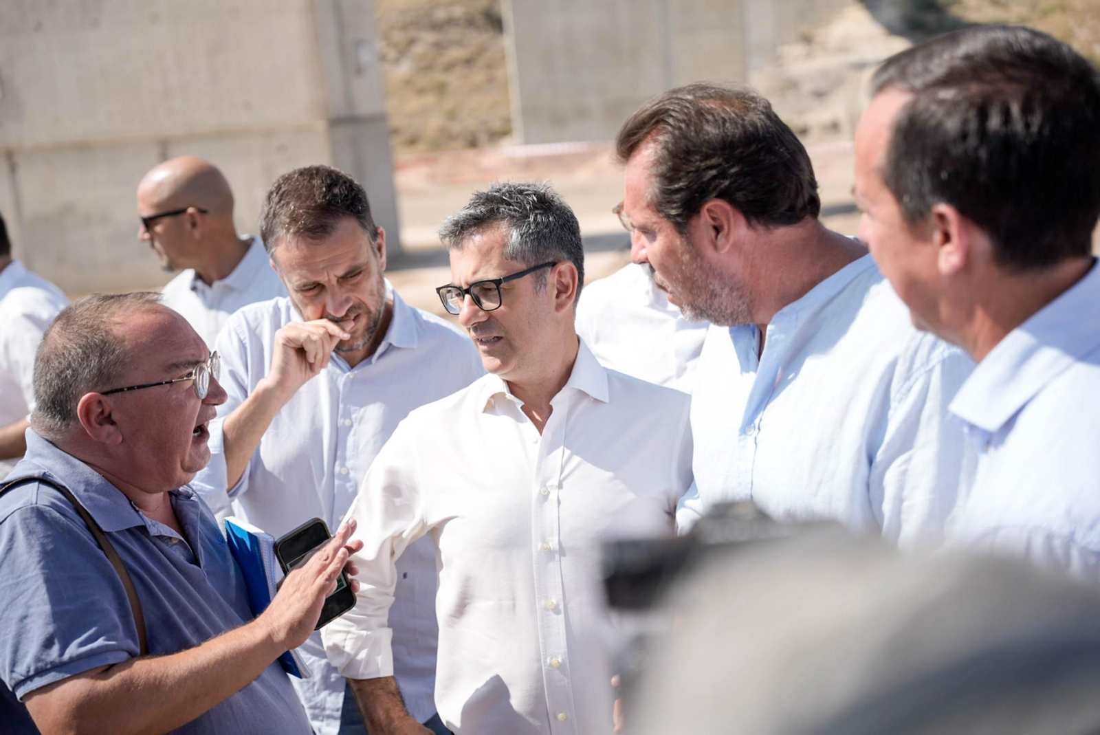 Los ministros Félix Bolaños y Óscar Puente visitan el viaducto de los Feos de Almería