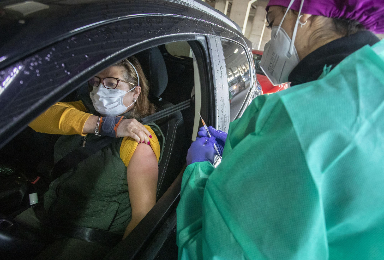 Vacunación en el estadio Nuevo Colombino.