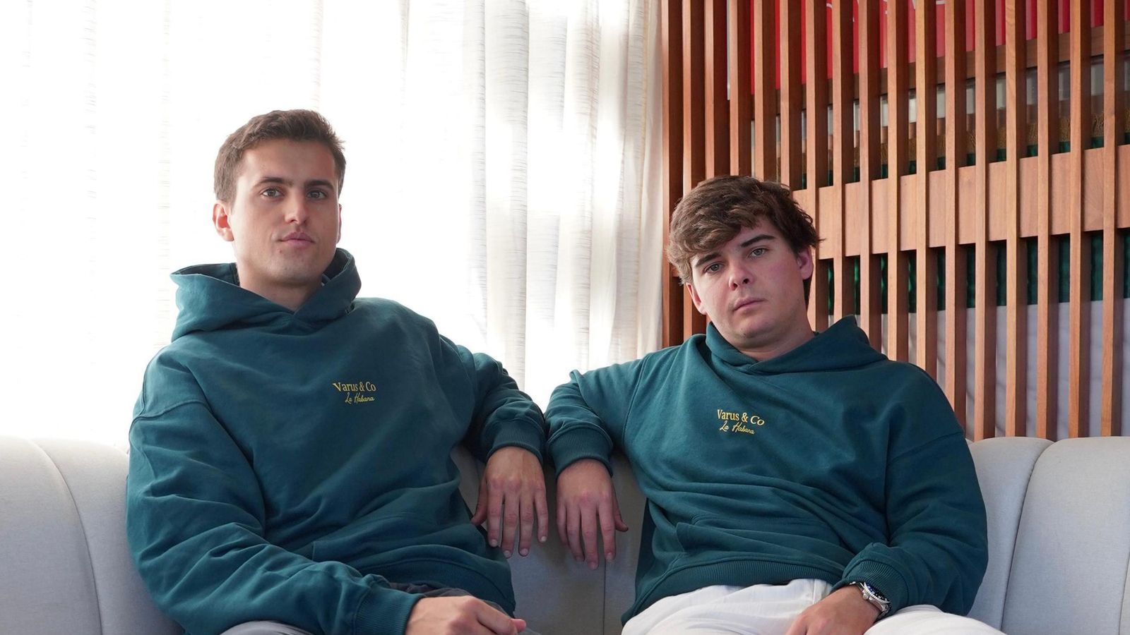 Su última colección, además de representar un estilo único, es un compromiso con causas que de verdad importan.